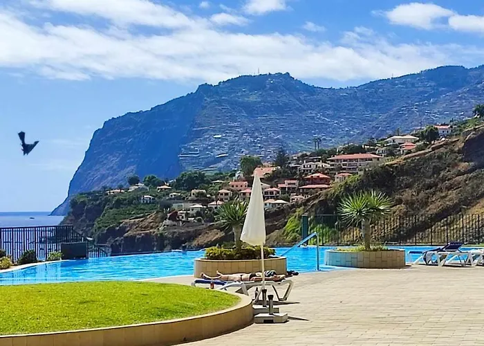 Luxury Sea View Apartment